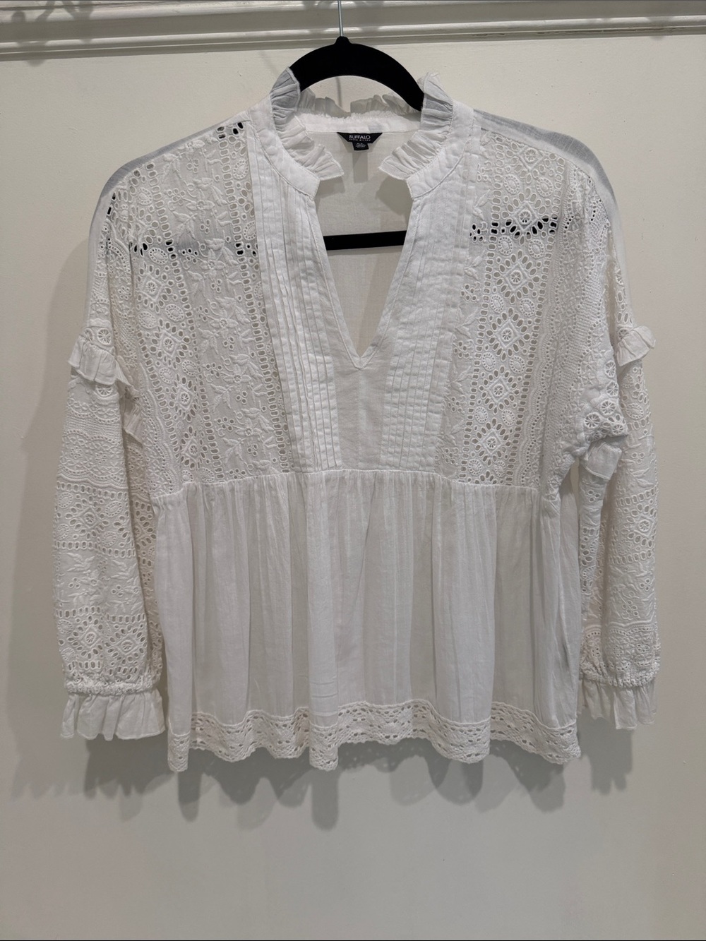 Buffalo David Bitton White Lace Peasant Blouse